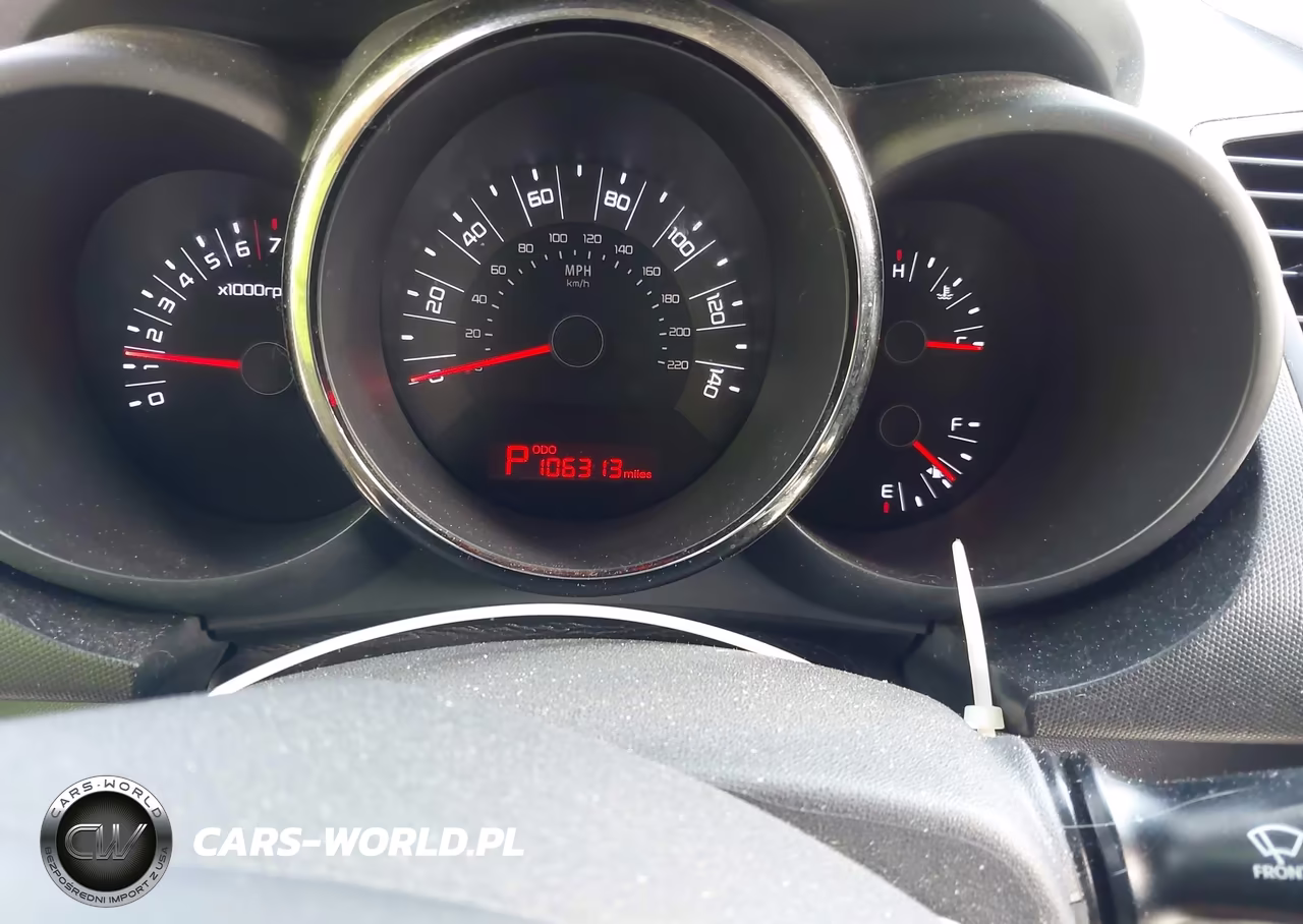 2011 Kia Soul + VIN:KNDJT2A22B7708767 - 7