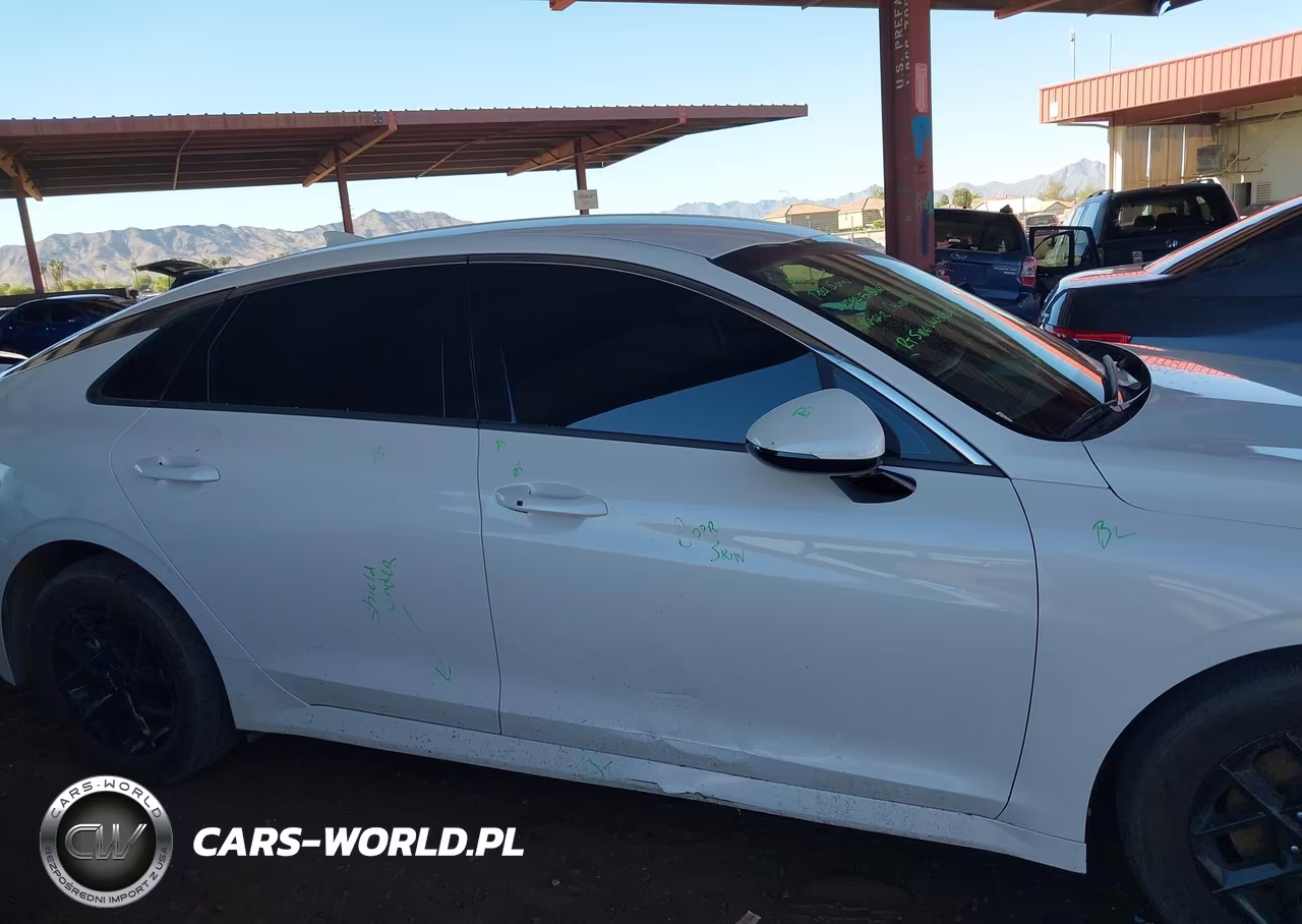 2025 Kia K5 Lxs VIN:KNAG24J78S5321573 - 13