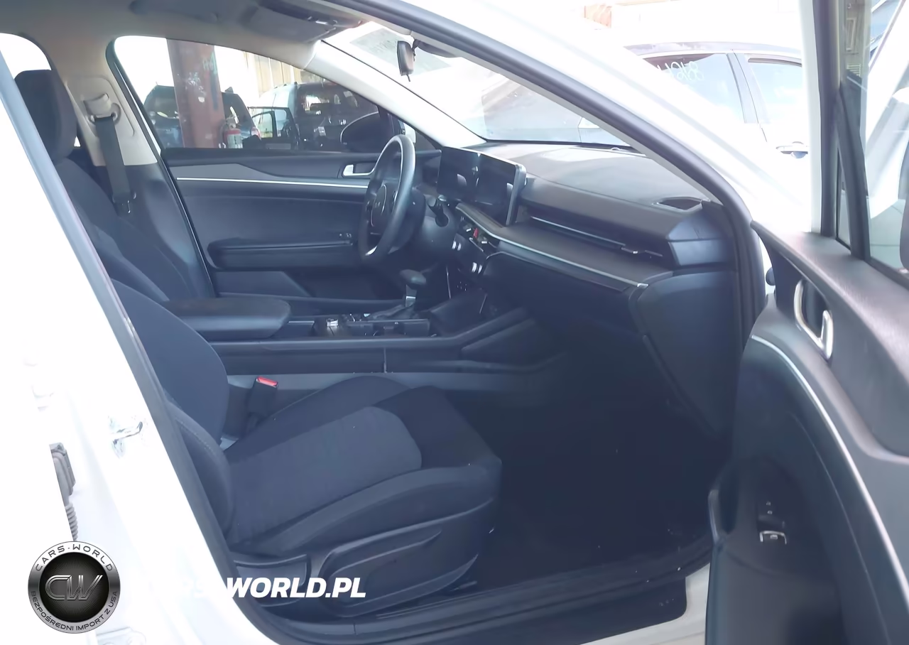 2025 Kia K5 Lxs VIN:KNAG24J78S5321573 - 5