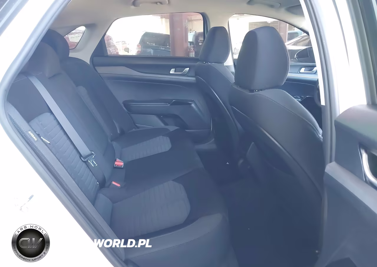 2025 Kia K5 Lxs VIN:KNAG24J78S5321573 - 8