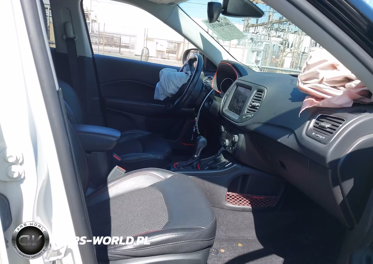 2019 Jeep Compass Trailhawk 4X4 VIN:3C4NJDDB6KT790478 - 5