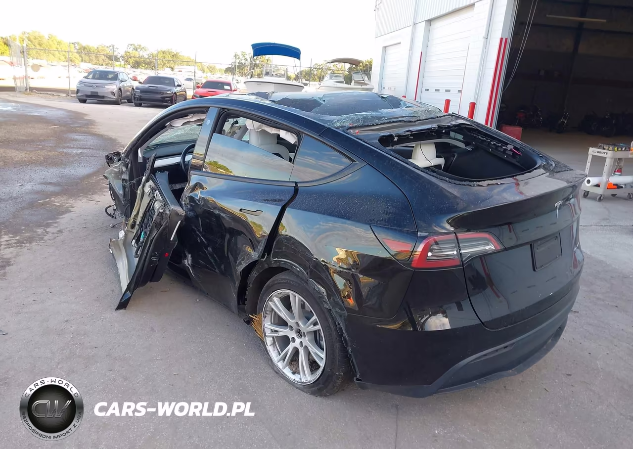 2021 Tesla Model Y Long Range Dual Motor All-Wheel Drive VIN:5YJYGDEE8MF244691 - 3