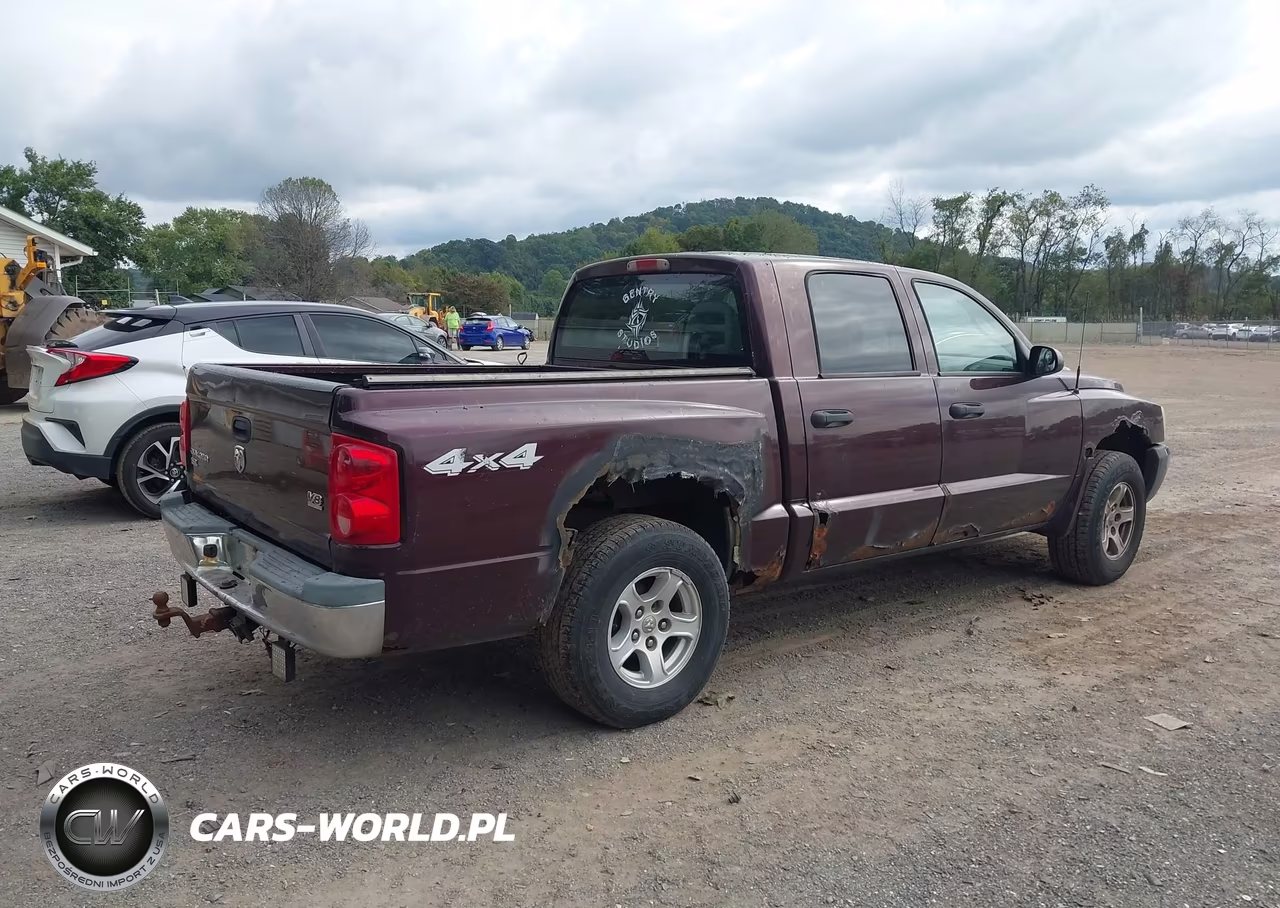 2005 Dodge Dakota Slt VIN:1D7HW48N65S288617 - 4