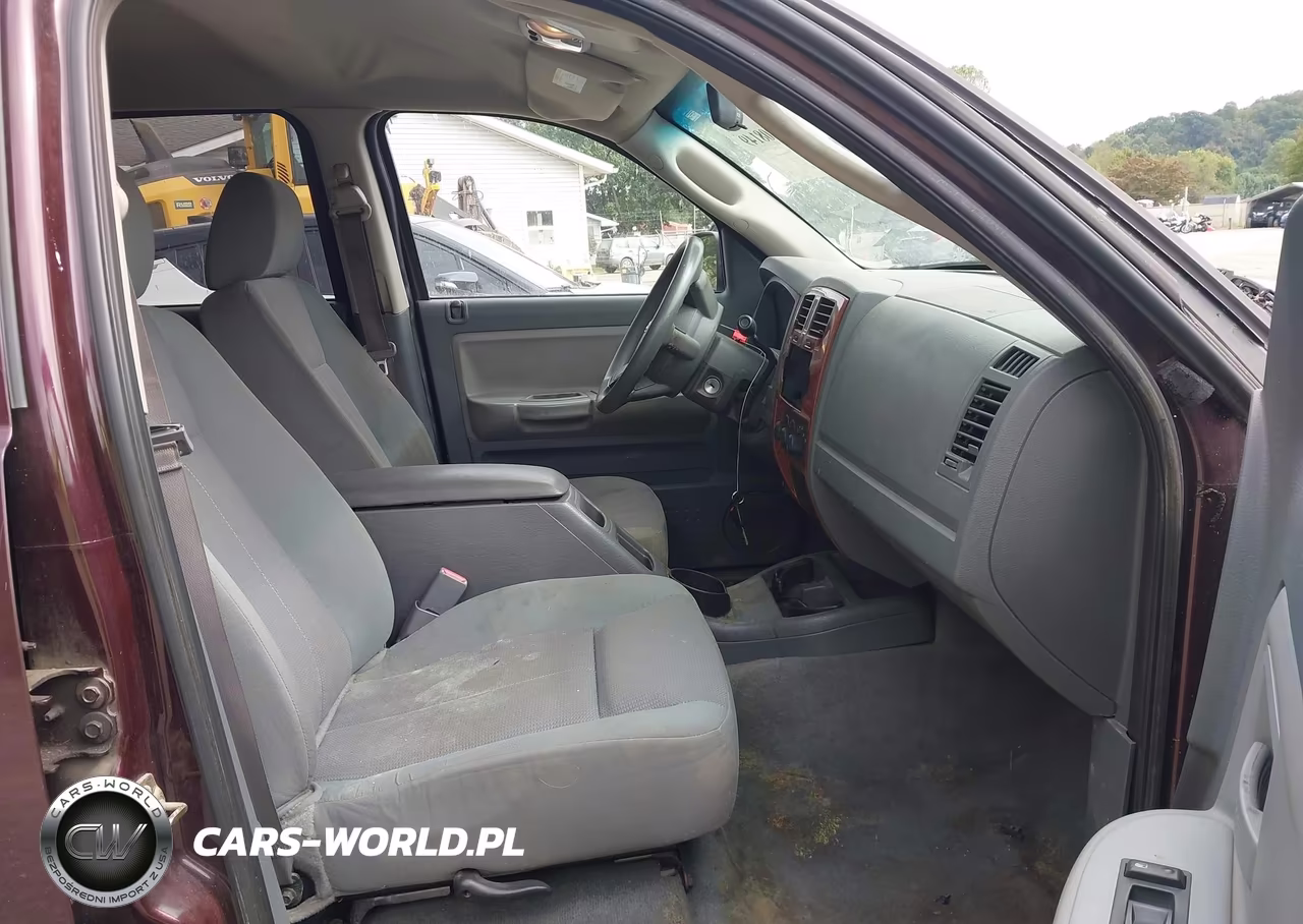 2005 Dodge Dakota Slt VIN:1D7HW48N65S288617 - 5