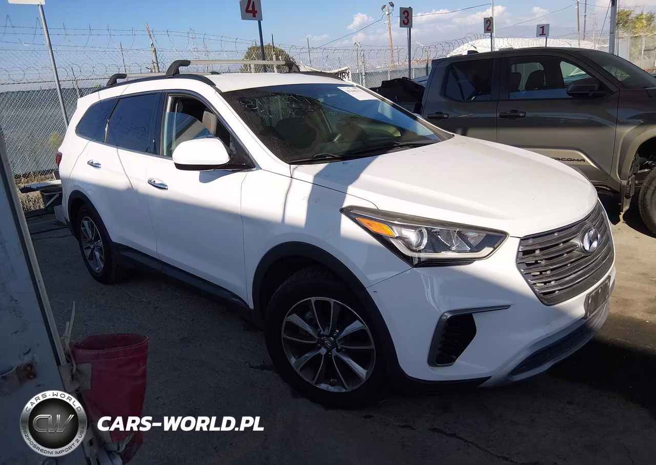 2018 Hyundai Santa Fe Se VIN:KM8SM4HF9JU260643 - 1