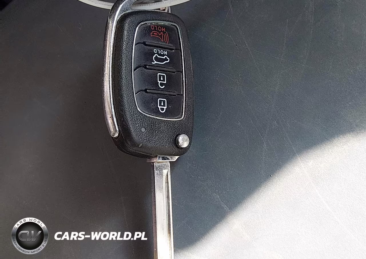 2018 Hyundai Santa Fe Se VIN:KM8SM4HF9JU260643 - 11