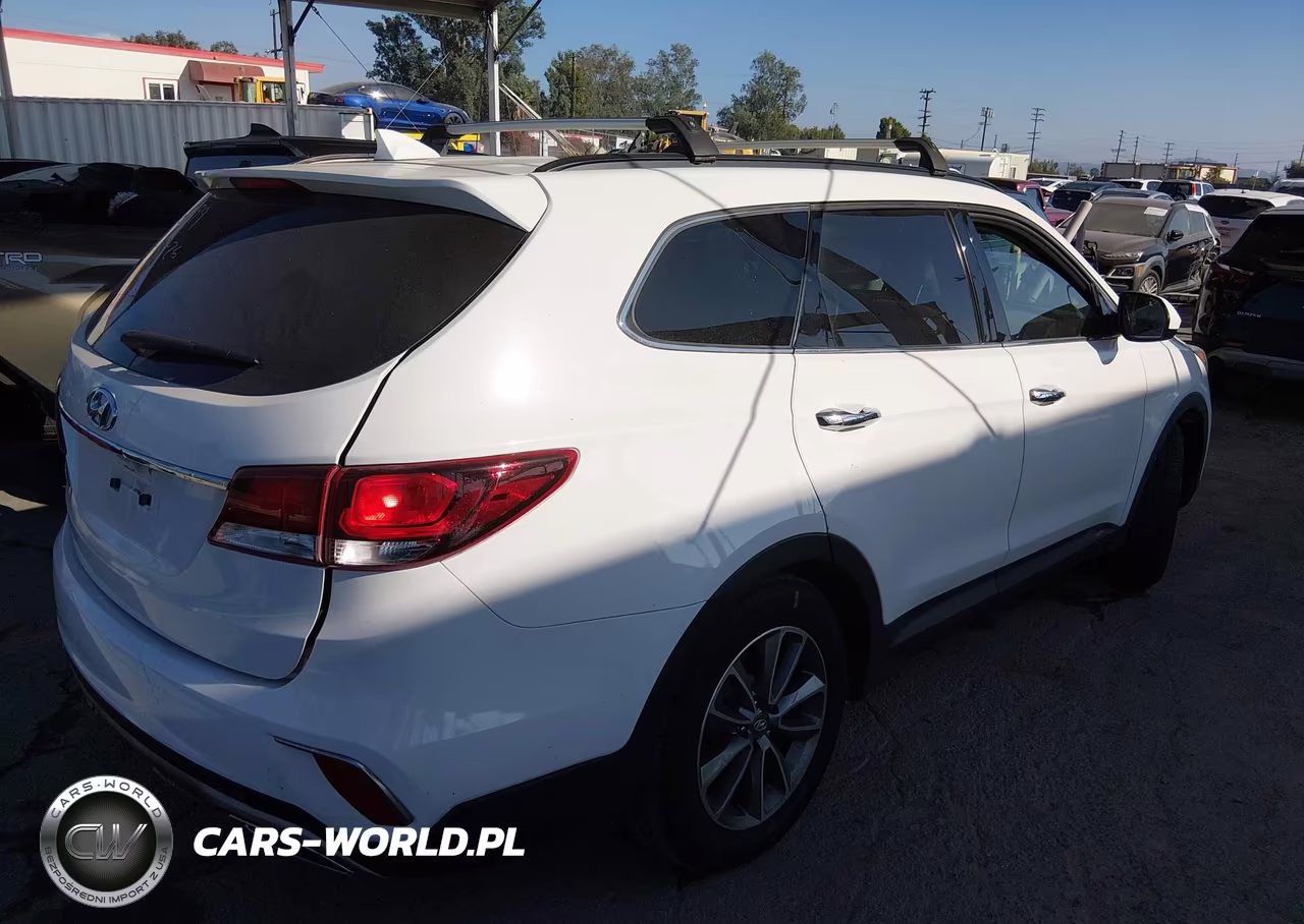 2018 Hyundai Santa Fe Se VIN:KM8SM4HF9JU260643 - 4