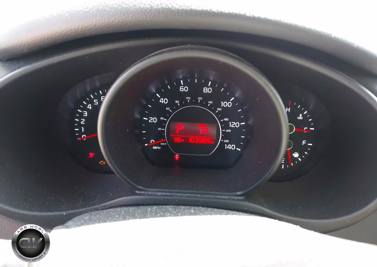 2016 Kia Soul + VIN:KNDJP3A52G7318280 - 7