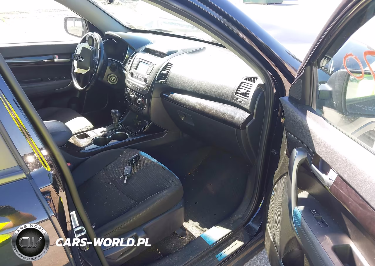2014 Kia Sorento Lx VIN:5XYKTCA63EG550217 - 5