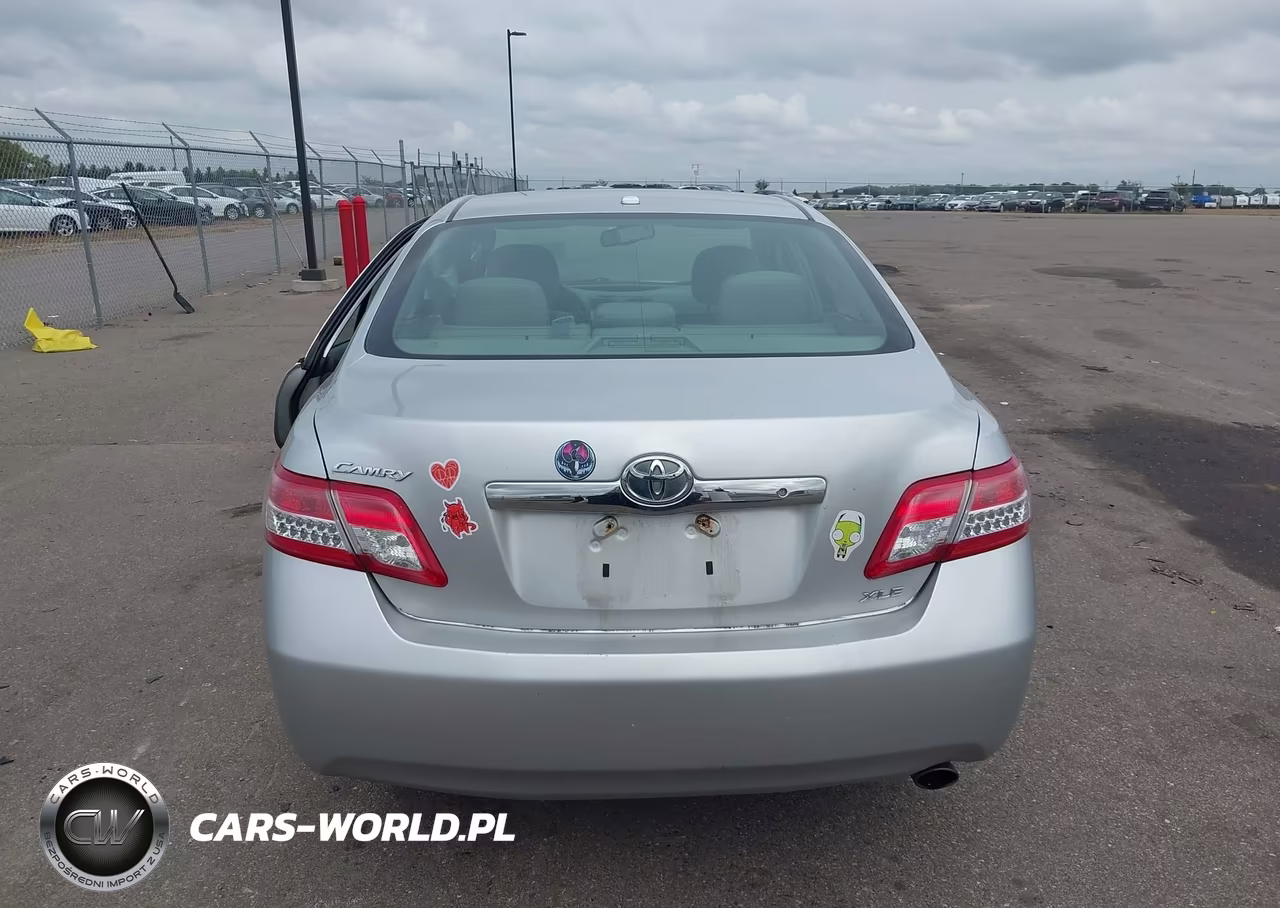 2011 Toyota Camry Xle VIN:4T4BF3EK3BR205425 - 17