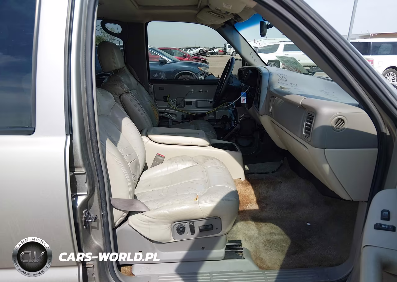 2000 Chevrolet New Tahoe Lt VIN:1GNEK13T1YJ172403 - 5