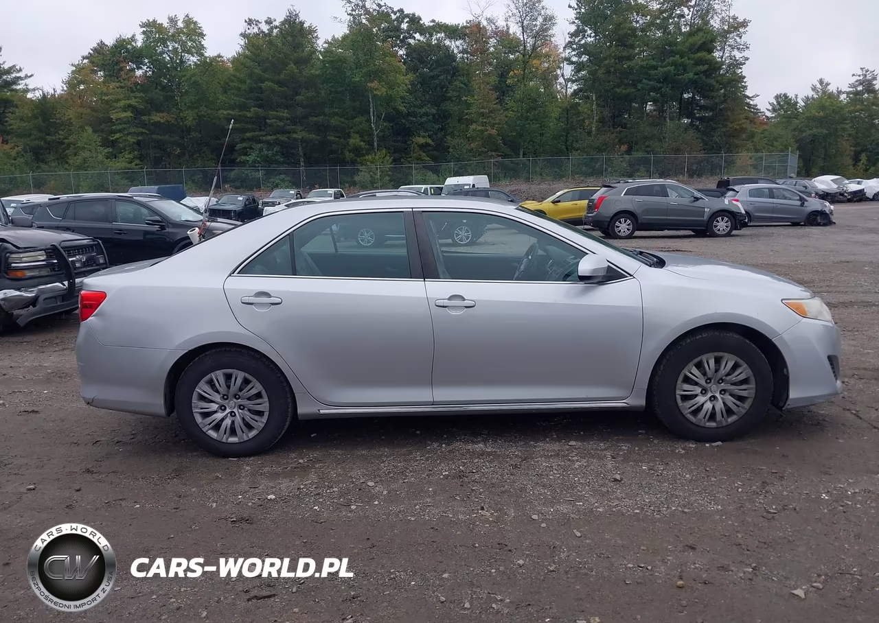 2014 Toyota Camry Le VIN:4T1BF1FKXEU390073 - 13
