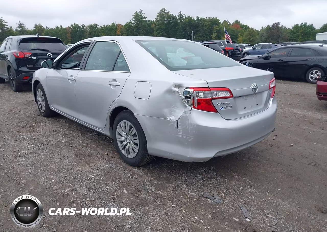 2014 Toyota Camry Le VIN:4T1BF1FKXEU390073 - 3