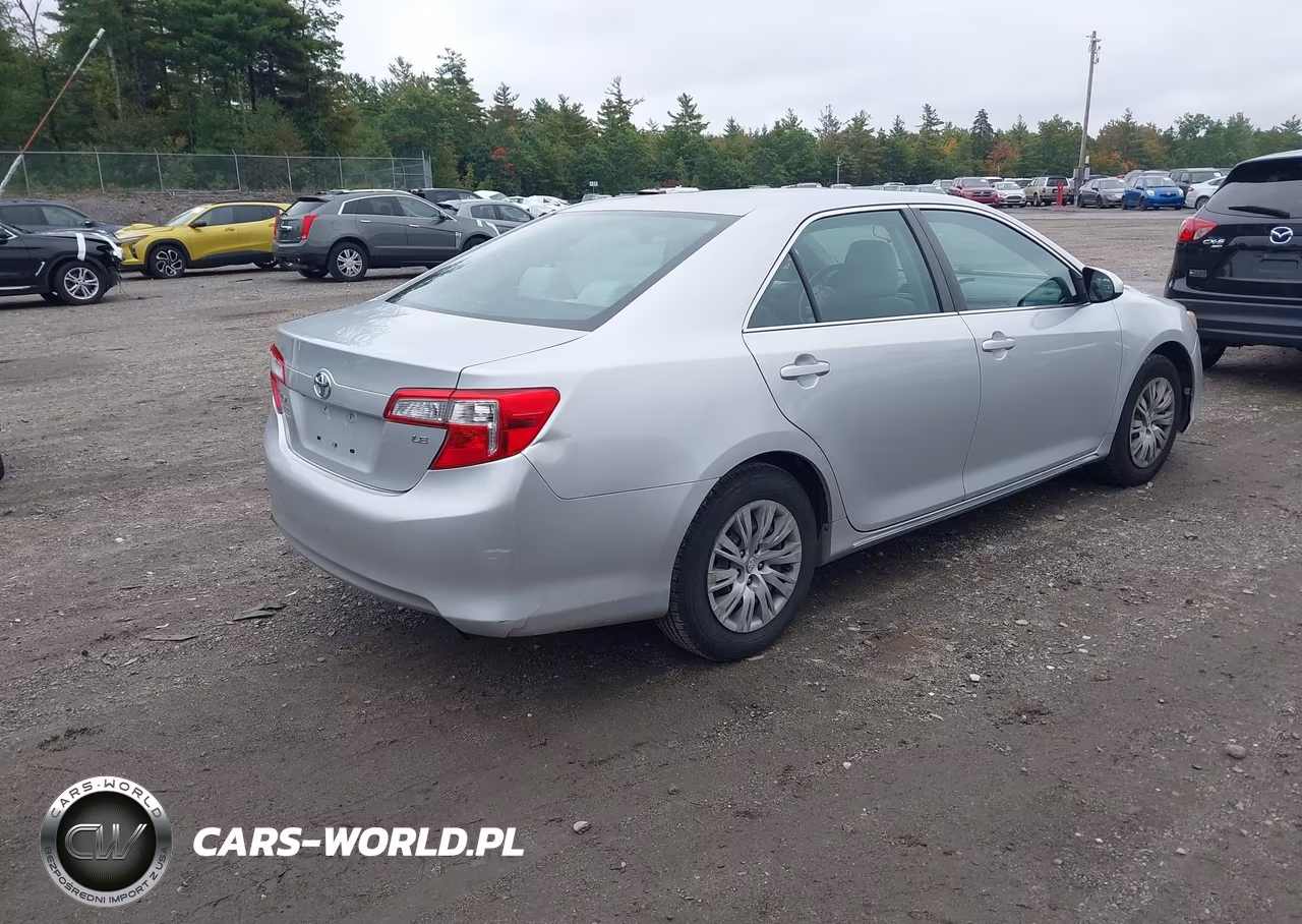 2014 Toyota Camry Le VIN:4T1BF1FKXEU390073 - 4