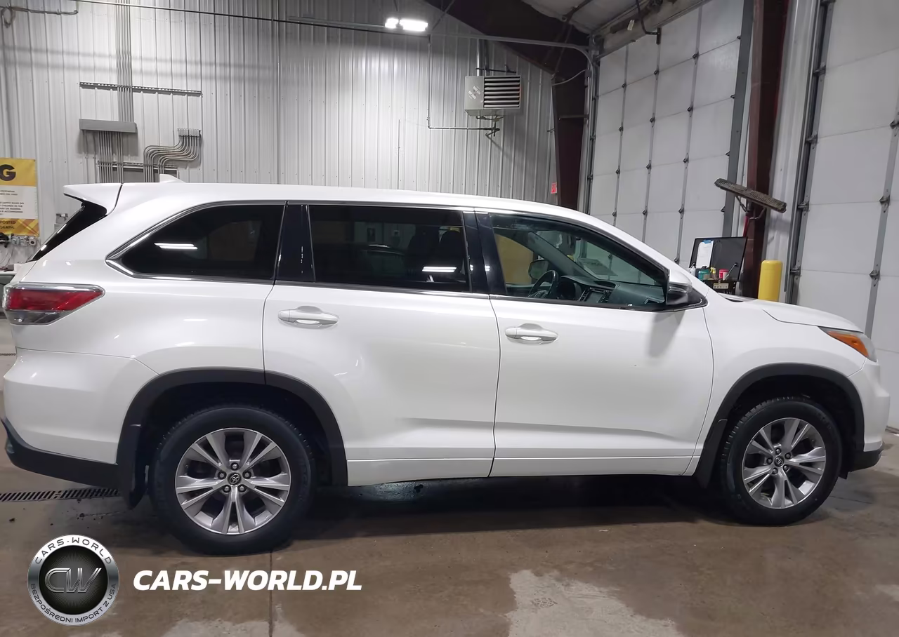 2016 Toyota Highlander Le Plus V6 VIN:5TDBKRFH9GS315794 - 13