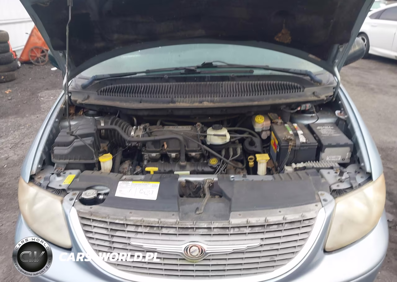 2002 Chrysler Town & Country Limited VIN:2C8GT64L82R785808 - 10