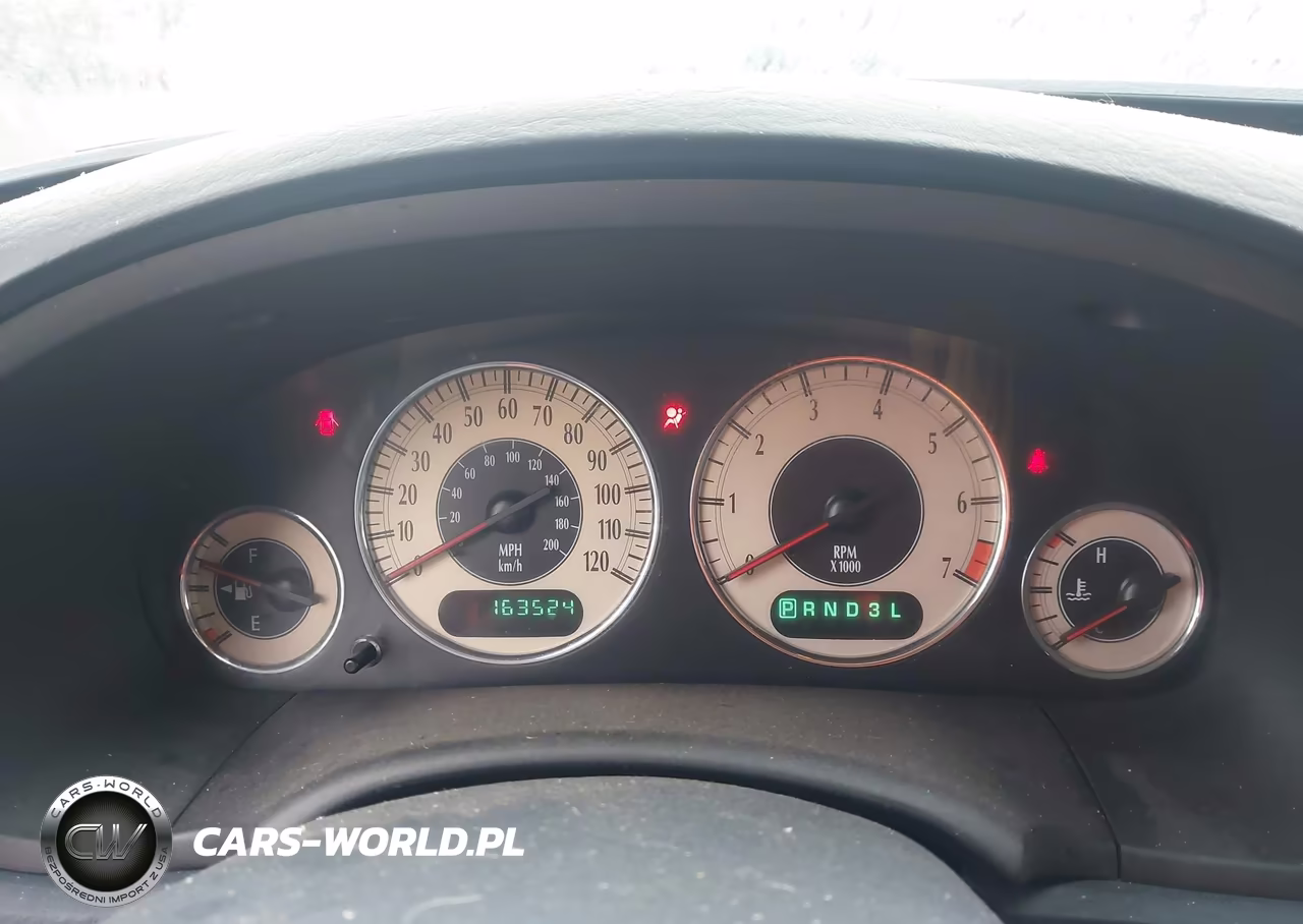 2002 Chrysler Town & Country Limited VIN:2C8GT64L82R785808 - 7