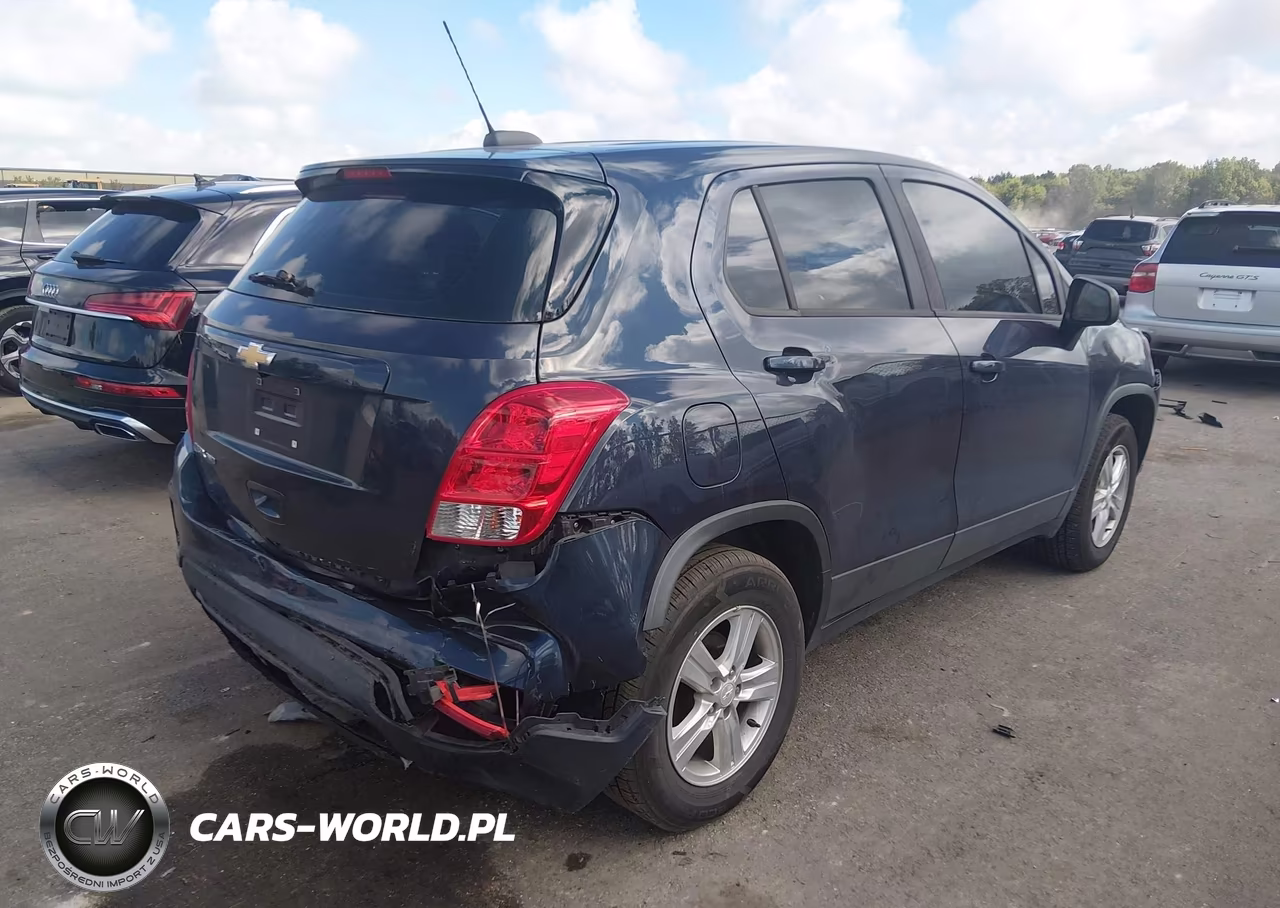 2019 Chevrolet Trax Ls VIN:3GNCJNSBXKL252230 - 4