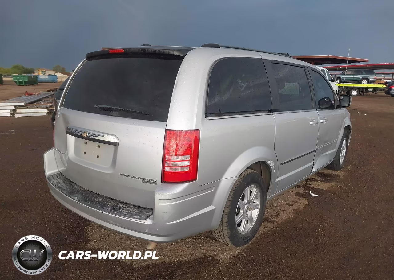 2010 Chrysler Town & Country Touring VIN:2A4RR5D12AR414069 - 4