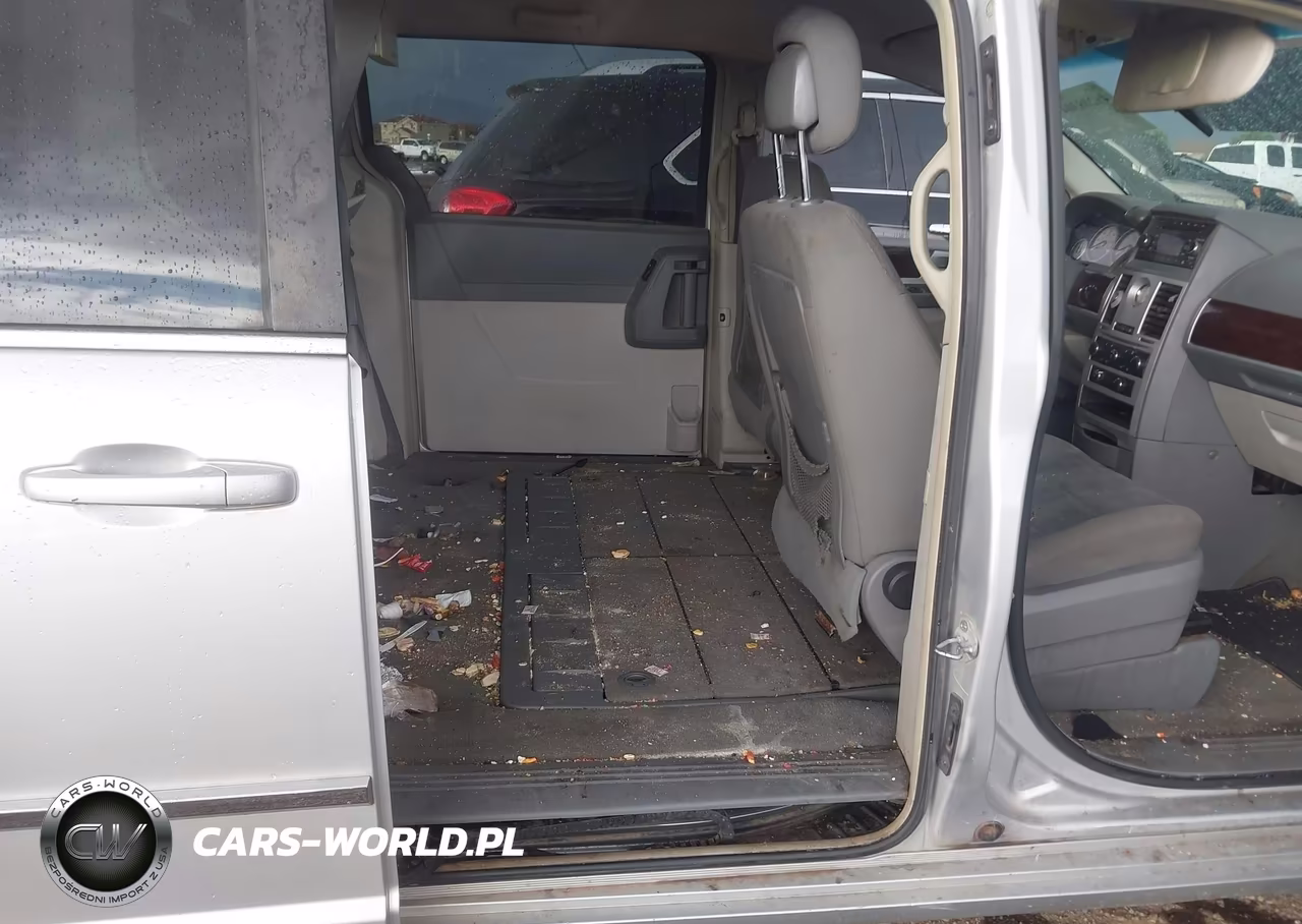 2010 Chrysler Town & Country Touring VIN:2A4RR5D12AR414069 - 8