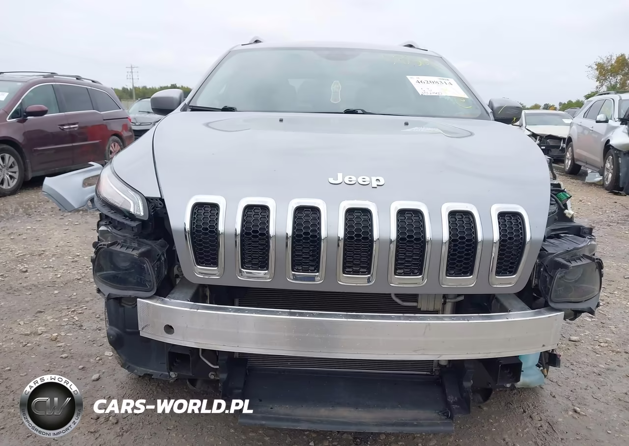 2018 Jeep Cherokee Latitude 4X4 VIN:1C4PJMCB9JD550565 - 13