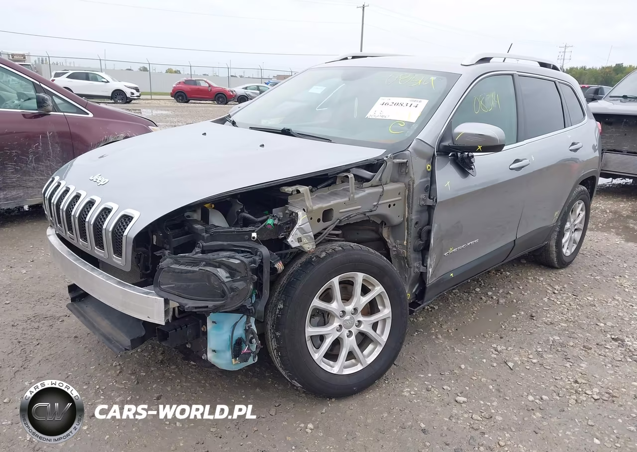 2018 Jeep Cherokee Latitude 4X4 VIN:1C4PJMCB9JD550565 - 2