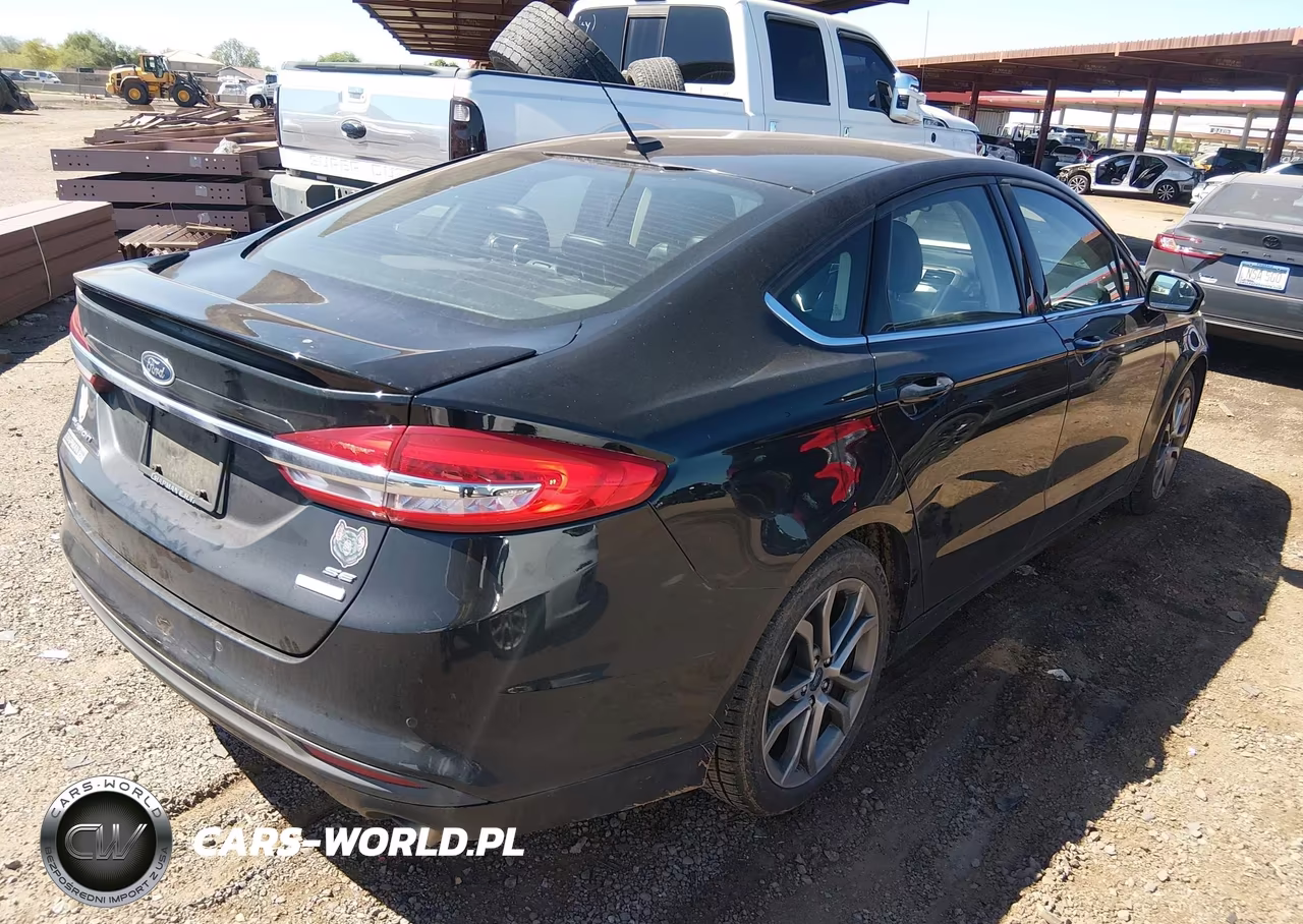 2017 Ford Fusion Se VIN:3FA6P0HD4HR303698 - 4