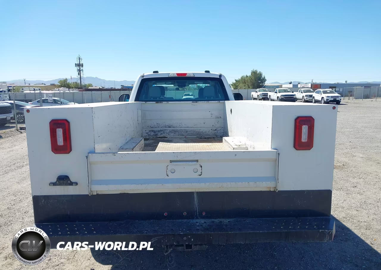 2022 Ford F-350 Chasis Xl VIN:1FD8X3H6XNEC27775 - 16