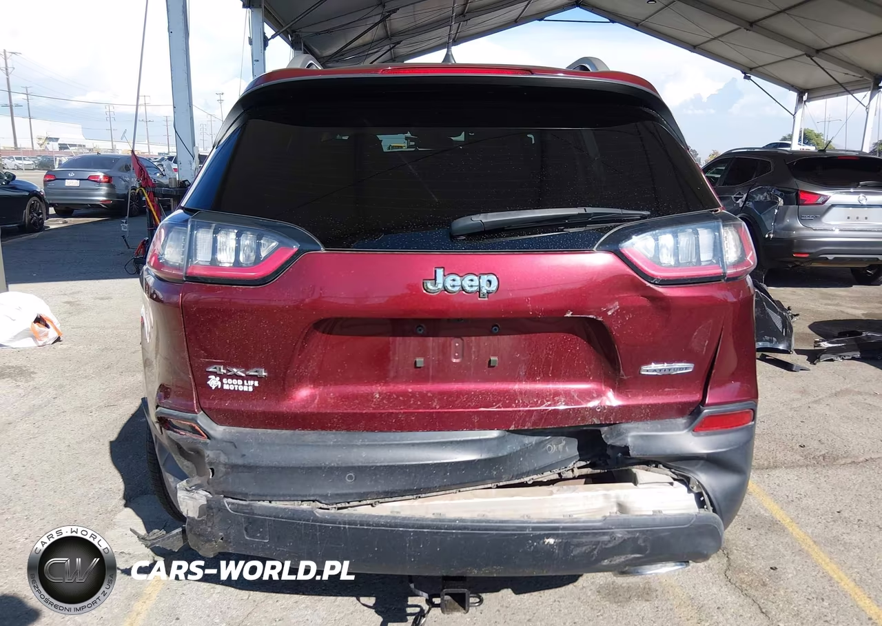 2019 Jeep Cherokee Latitude Plus 4X4 VIN:1C4PJMLXXKD236100 - 16