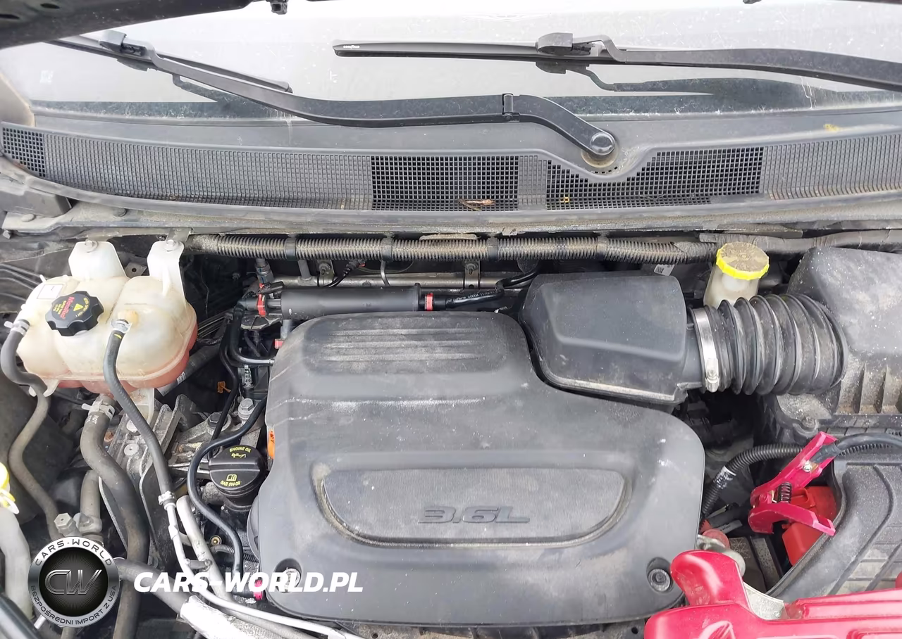 2019 Chrysler Pacifica Touring L VIN:2C4RC1BG1KR651306 - 10