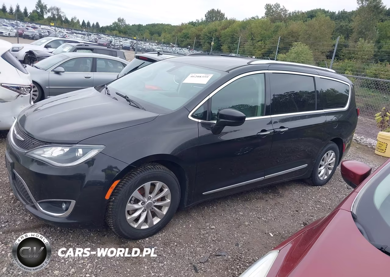 2019 Chrysler Pacifica Touring L VIN:2C4RC1BG1KR651306 - 14