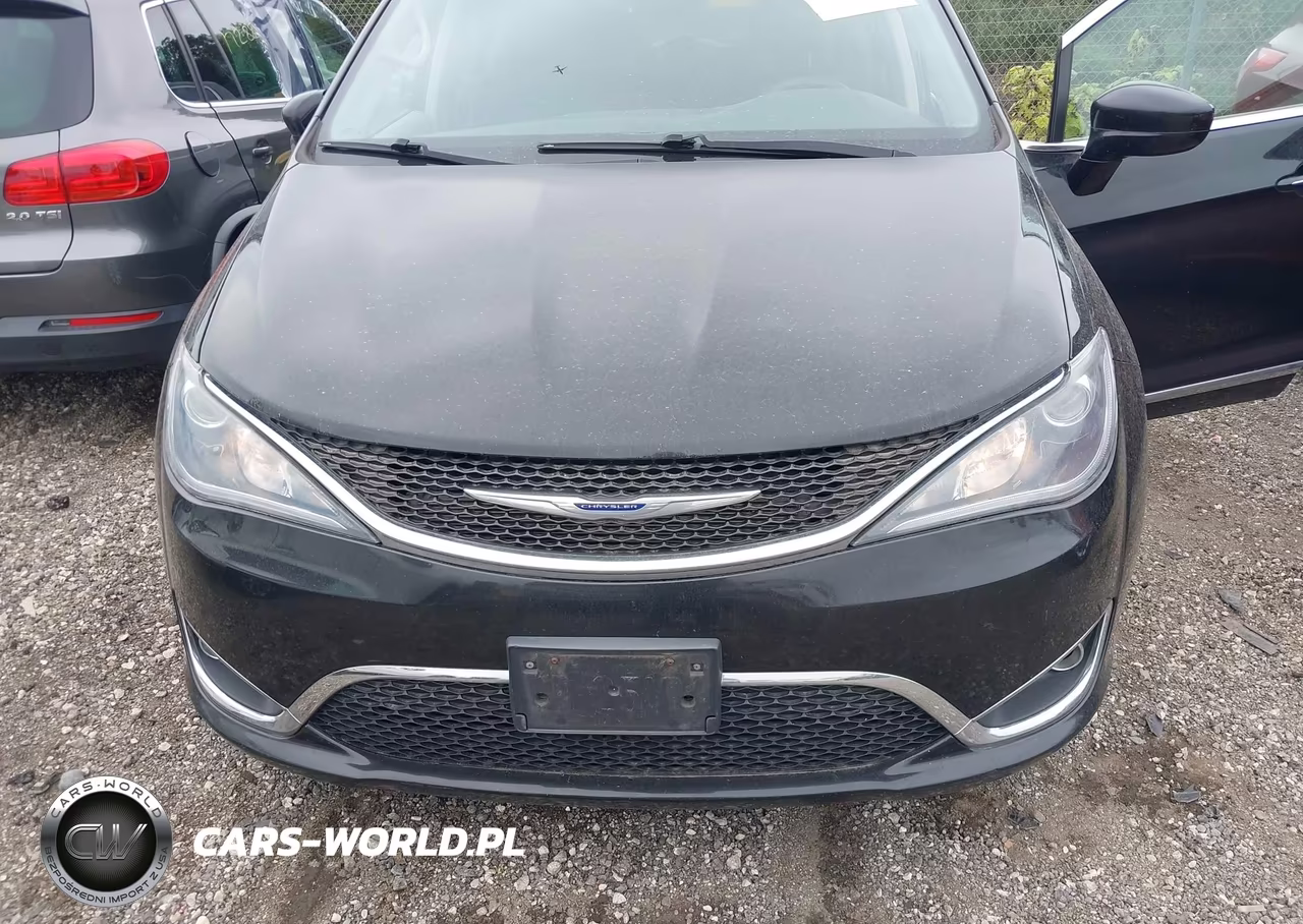 2019 Chrysler Pacifica Touring L VIN:2C4RC1BG1KR651306 - 6