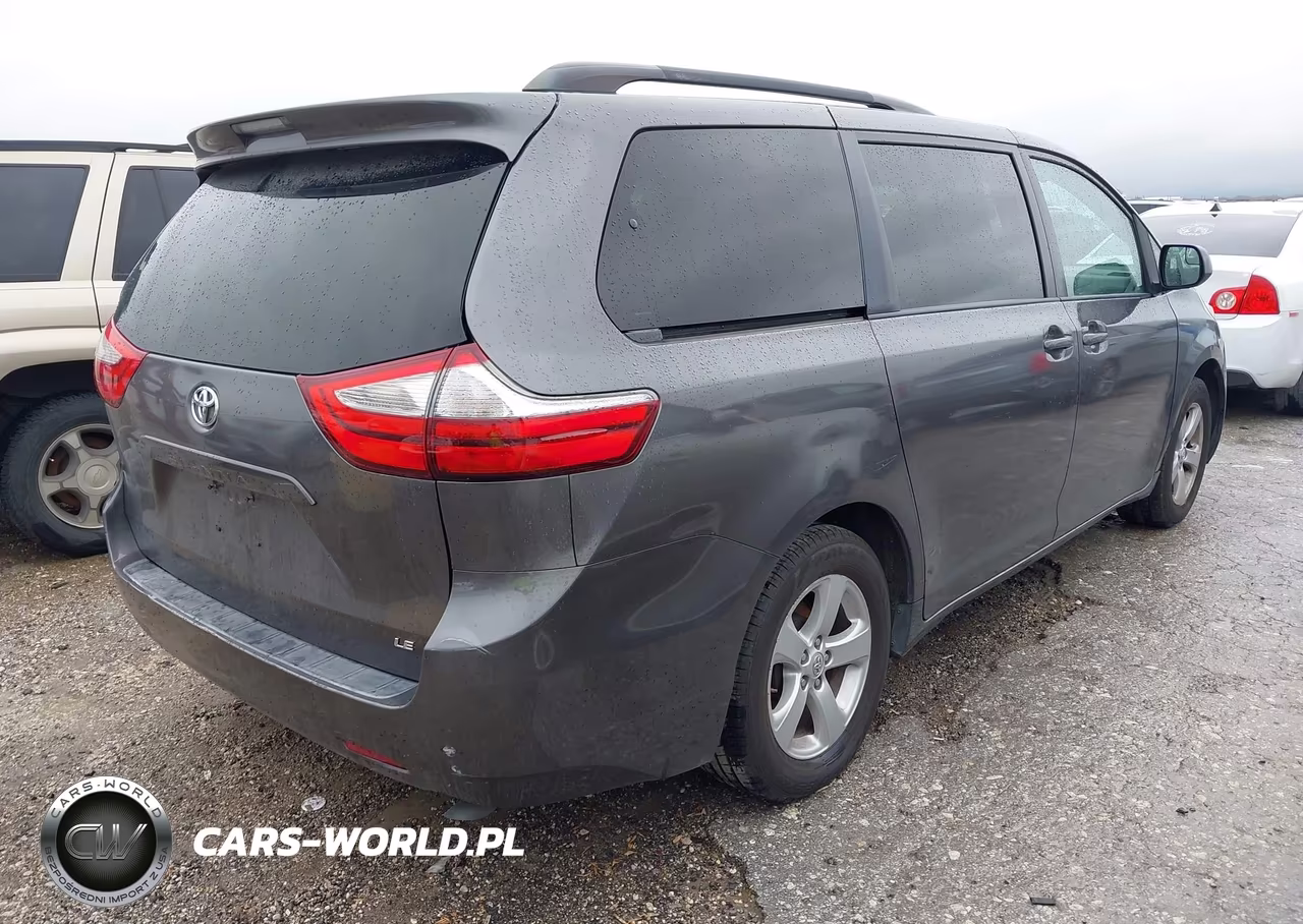 2015 Toyota Sienna Le VIN:5TDKK3DC8FS628015 - 4