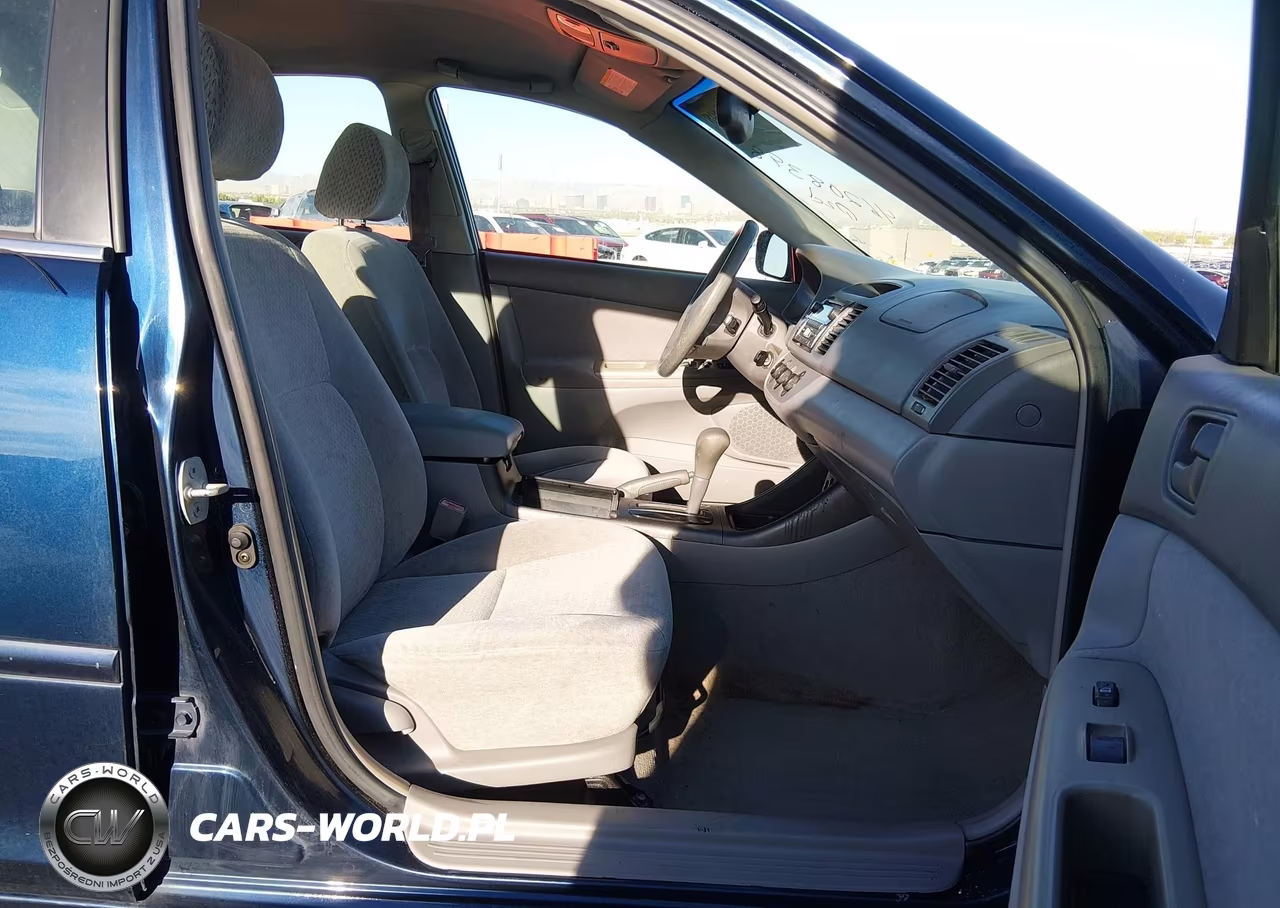 2003 Toyota Camry Le VIN:4T1BE32K93U661853 - 5