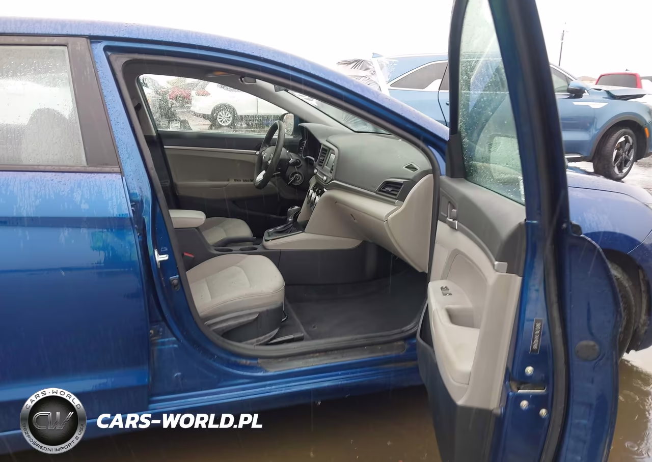 2019 Hyundai Elantra Se VIN:5NPD74LF1KH402488 - 5