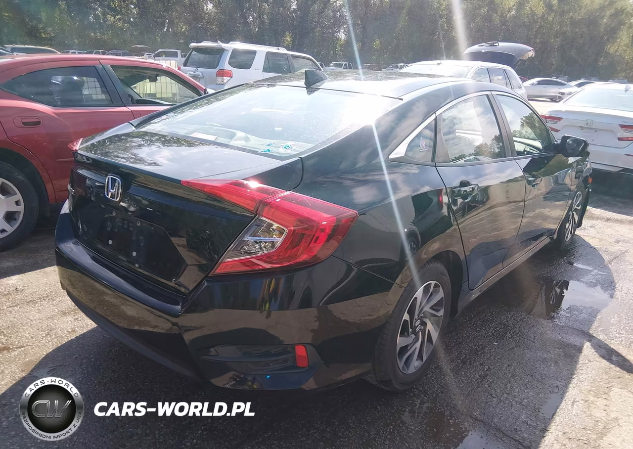2017 Honda Civic Ex VIN:19XFC2F77HE005880 - 4