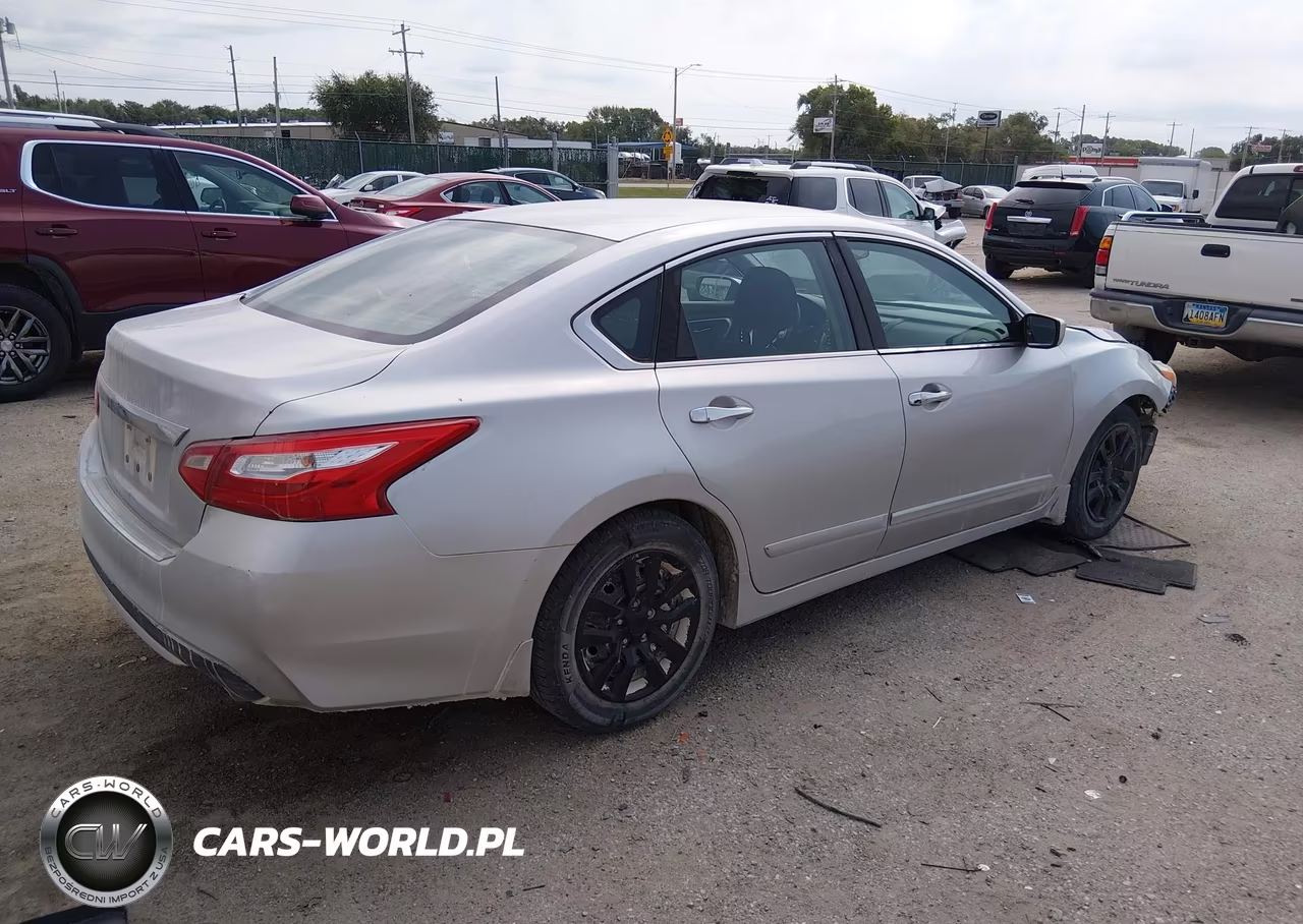 2017 Nissan Altima 2.5 S VIN:1N4AL3AP5HC226706 - 4