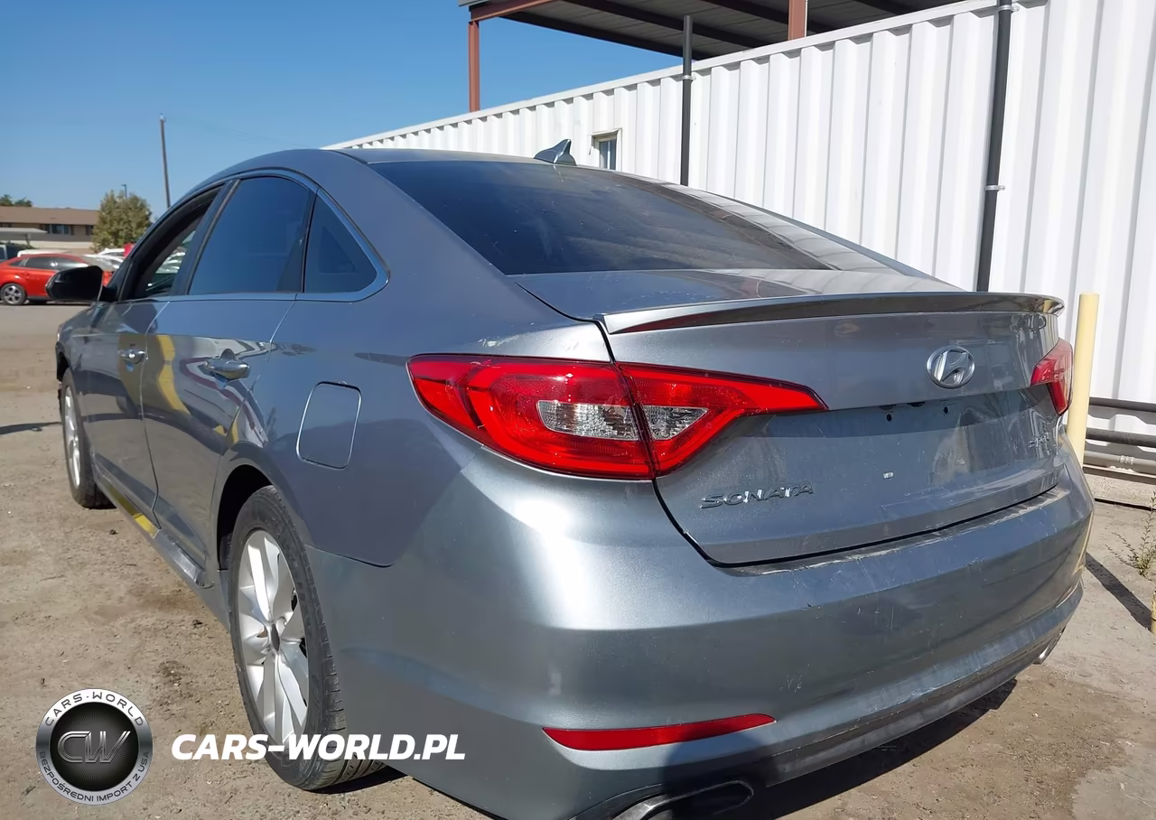 2016 Hyundai Sonata Sport VIN:5NPE34AF2GH271503 - 3