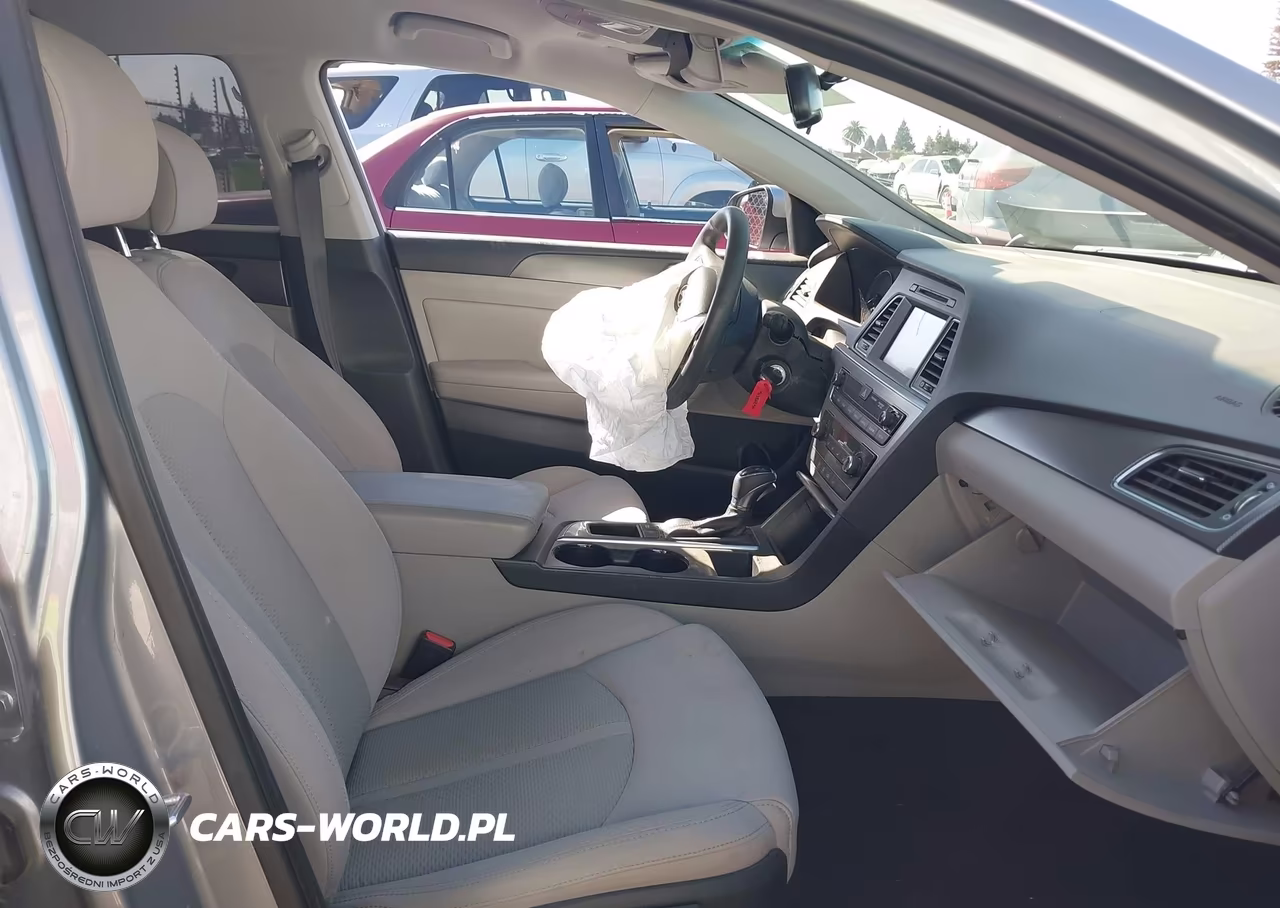 2016 Hyundai Sonata Sport VIN:5NPE34AF2GH271503 - 5