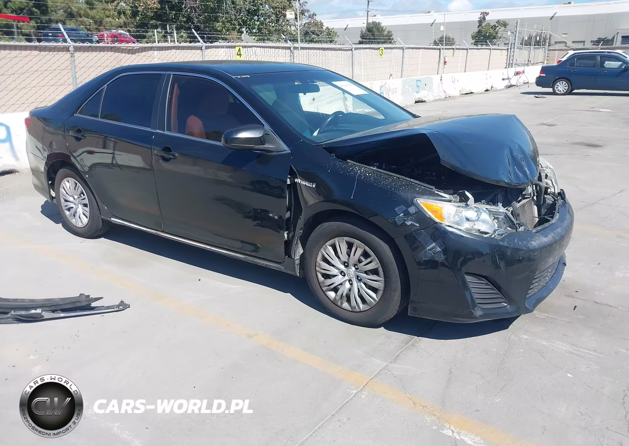 2014 Toyota Camry Hybrid Le
