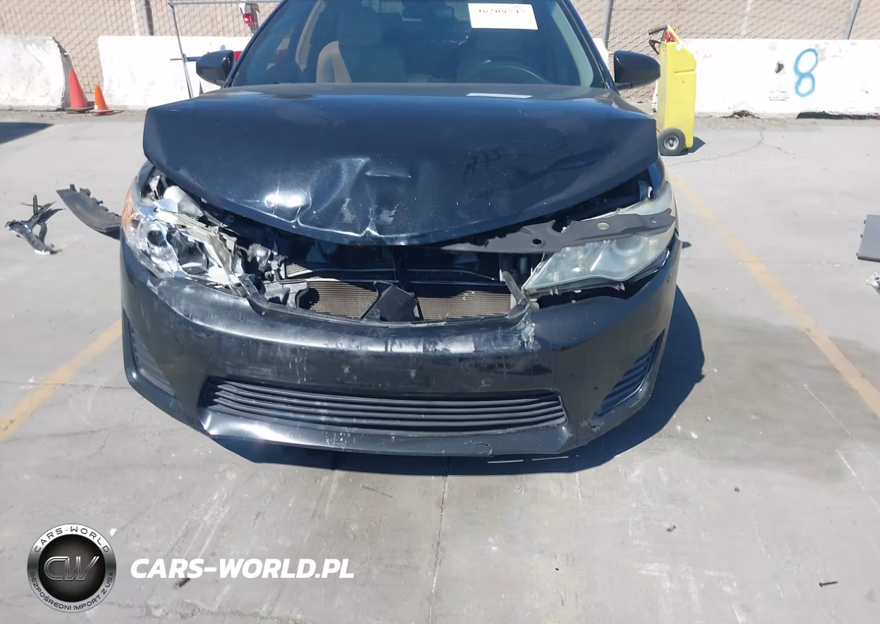 2014 Toyota Camry Hybrid Le VIN:4T1BD1FK6EU136611 - 19