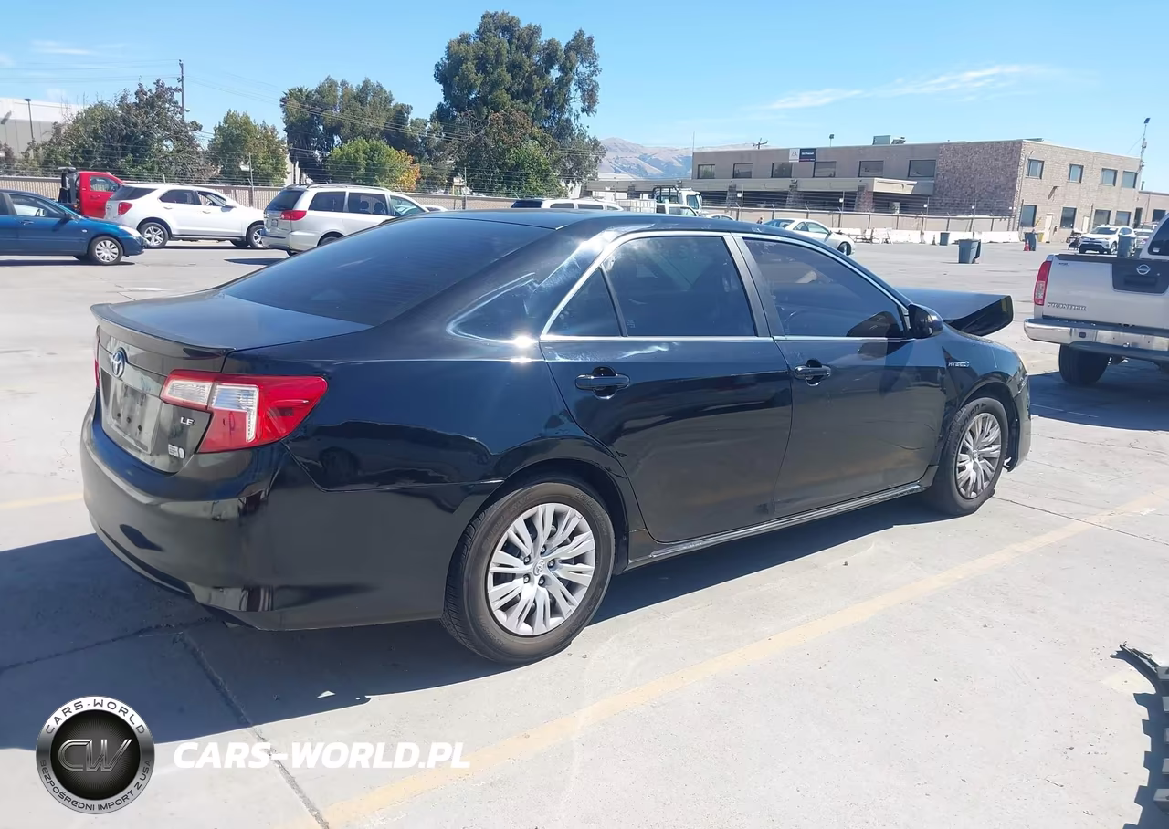 2014 Toyota Camry Hybrid Le VIN:4T1BD1FK6EU136611 - 4