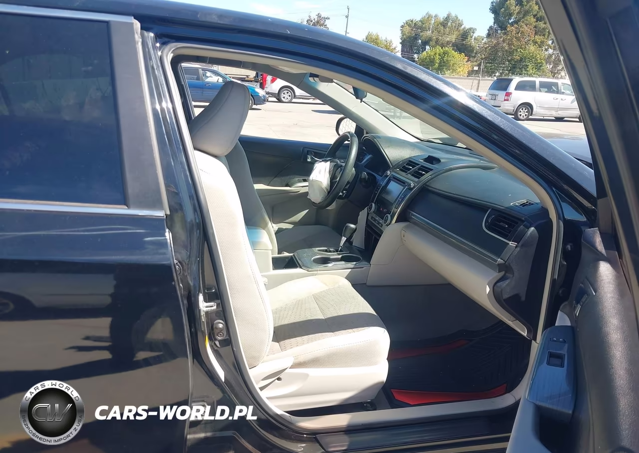 2014 Toyota Camry Hybrid Le VIN:4T1BD1FK6EU136611 - 5