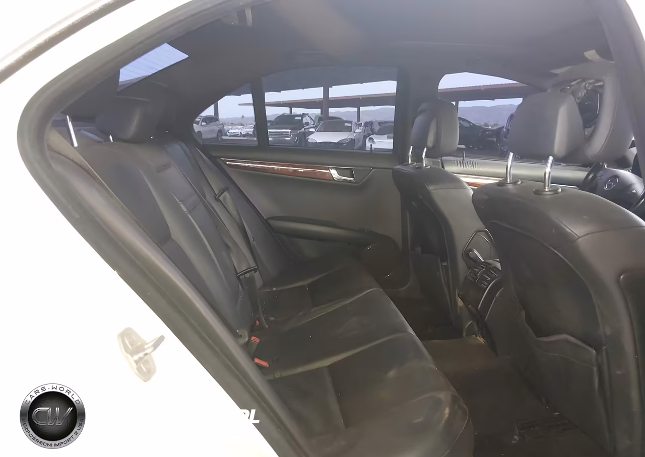 2011 Mercedes-Benz C 300 VIN:WDDGF5EB7BA518128 - 8