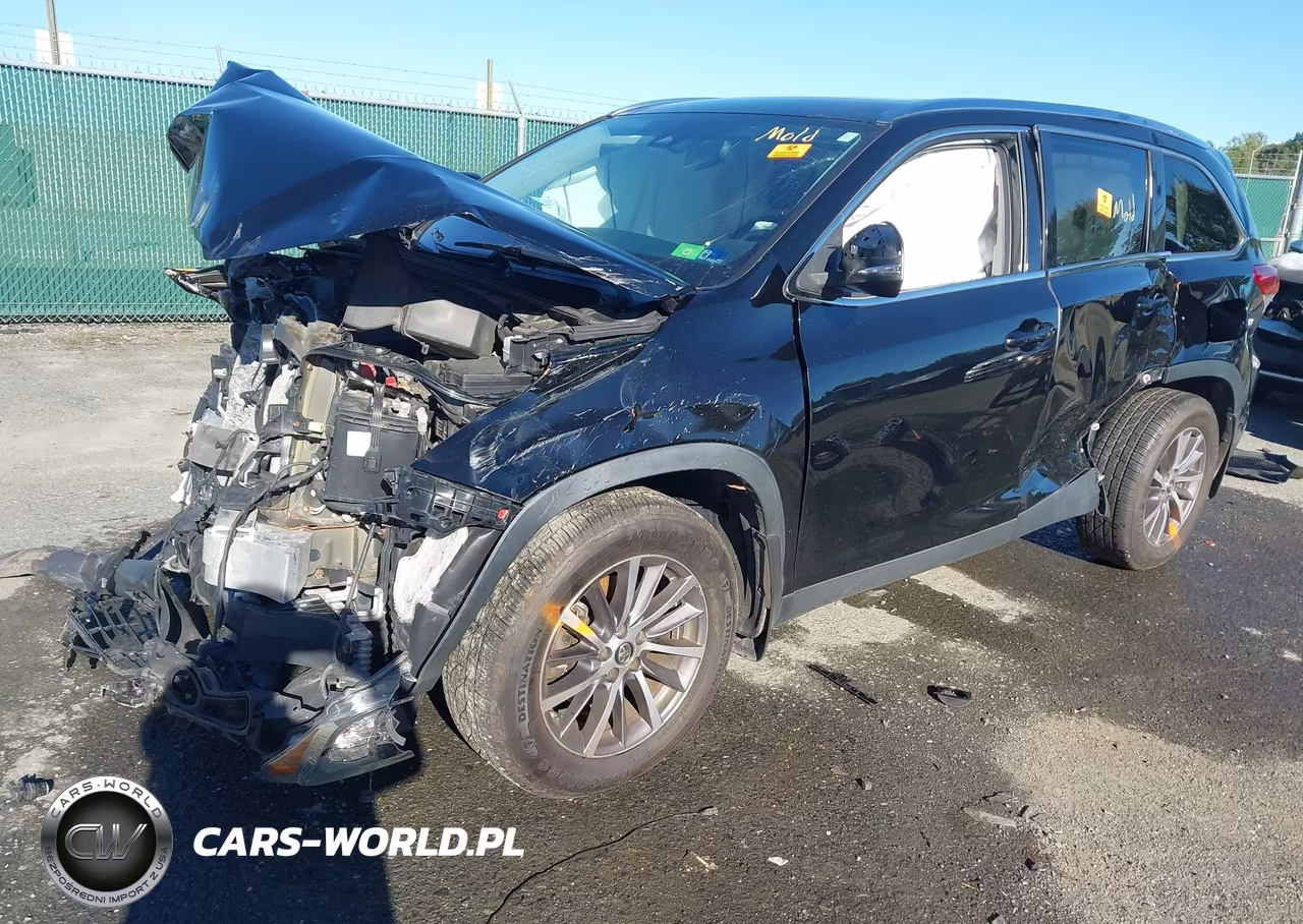 2019 Toyota Highlander Xle VIN:5TDJZRFH0KS954632 - 2
