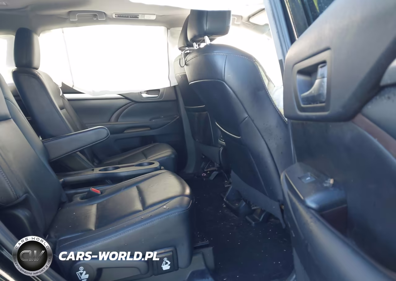 2019 Toyota Highlander Xle VIN:5TDJZRFH0KS954632 - 8