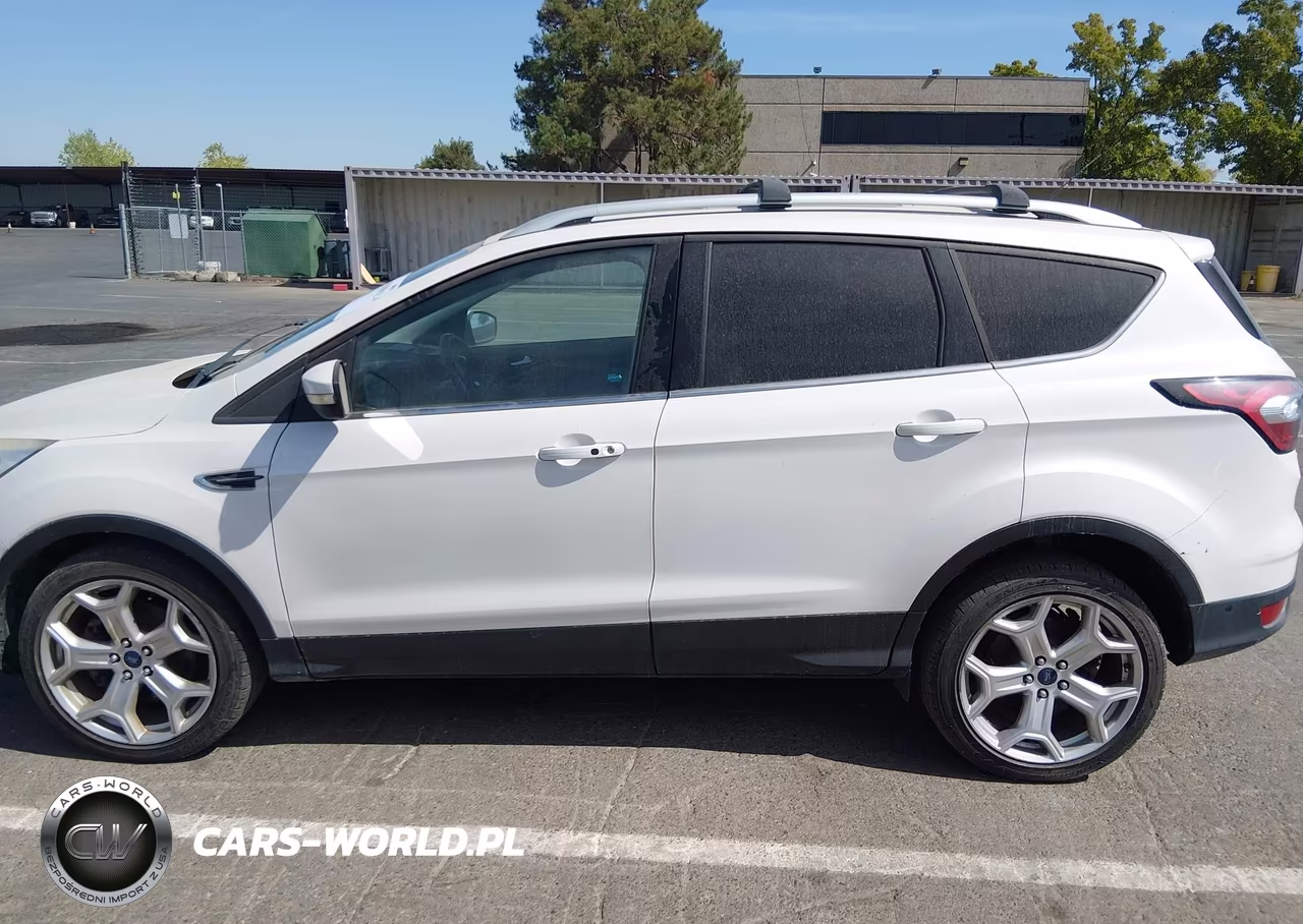 2017 Ford Escape Titanium VIN:1FMCU9JD0HUE32143 - 14