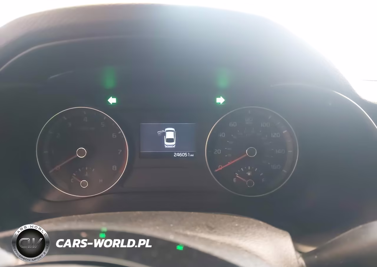 2019 Kia Forte Lxs VIN:3KPF24AD5KE061528 - 7