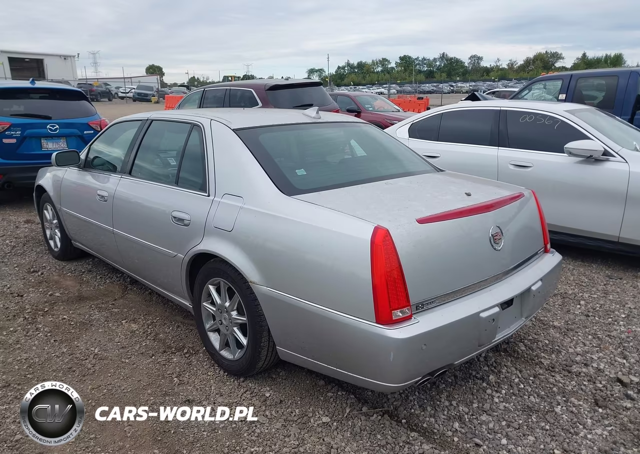 2010 Cadillac Dts Luxury Collection VIN:1G6KD5EY7AU109982 - 3