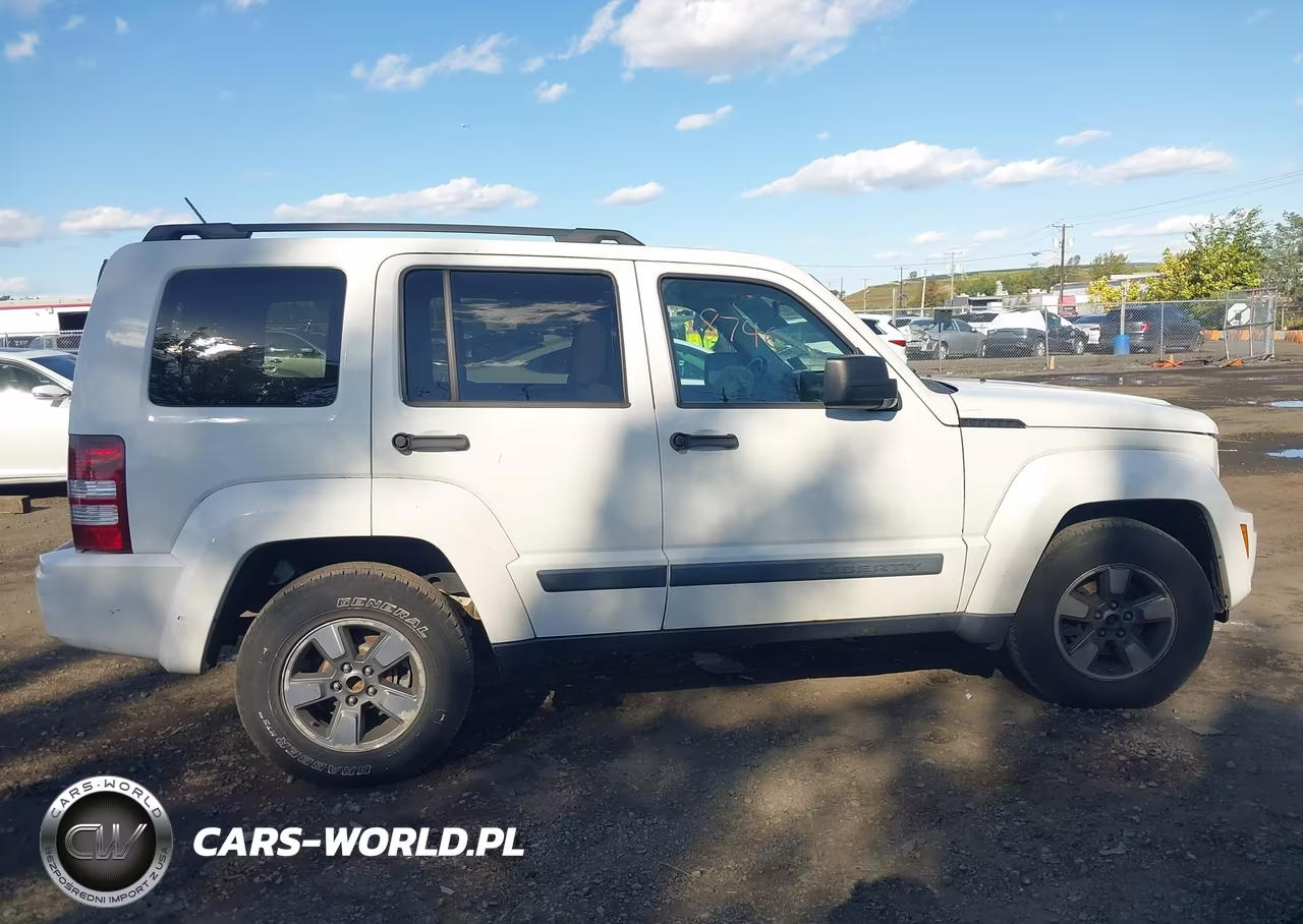 2008 Jeep Liberty Sport VIN:1J8GN28K98W240490 - 13
